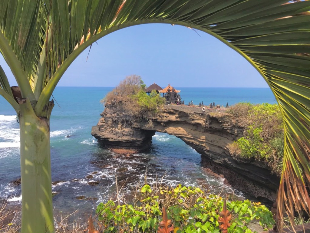 Exploration Authentique à Tanah Lot : Entre Tradition et Plaisirs&nbsp;Balinais