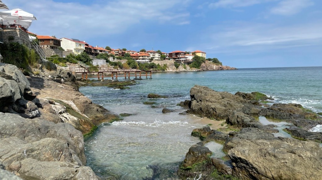 Exploration en solo à Sozopol (Созопол) : Un voyage au cœur de l&rsquo;histoire bulgare
